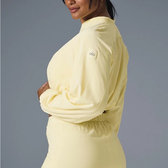 Gorgeous Alo Yoga tiebreaker jacket NWT - Picture 5 of 6
